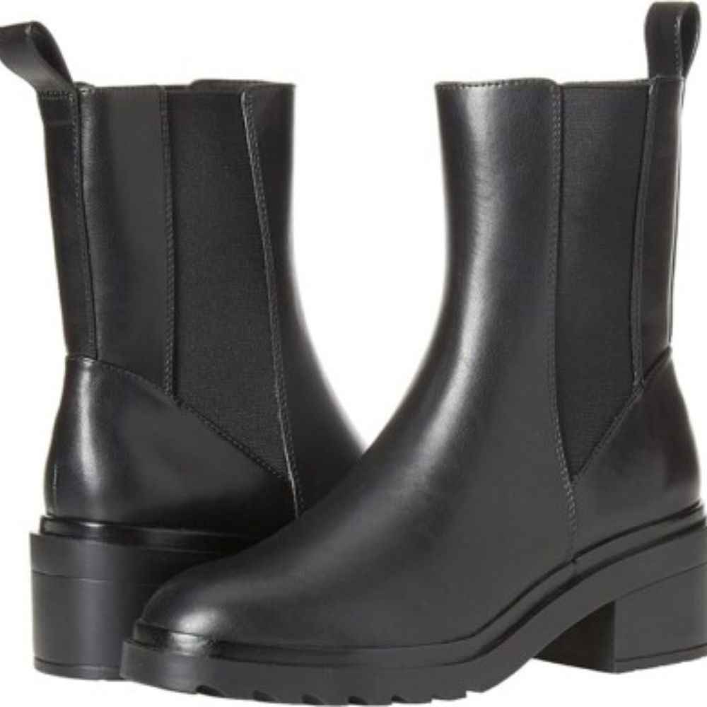 NWT … Chelsea Boot in Black with Chunky sole Size US 8WC